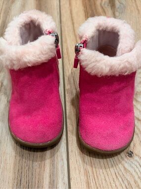 UGG Girls Hot Pink Faux-Fur Cuff Ankle Boots